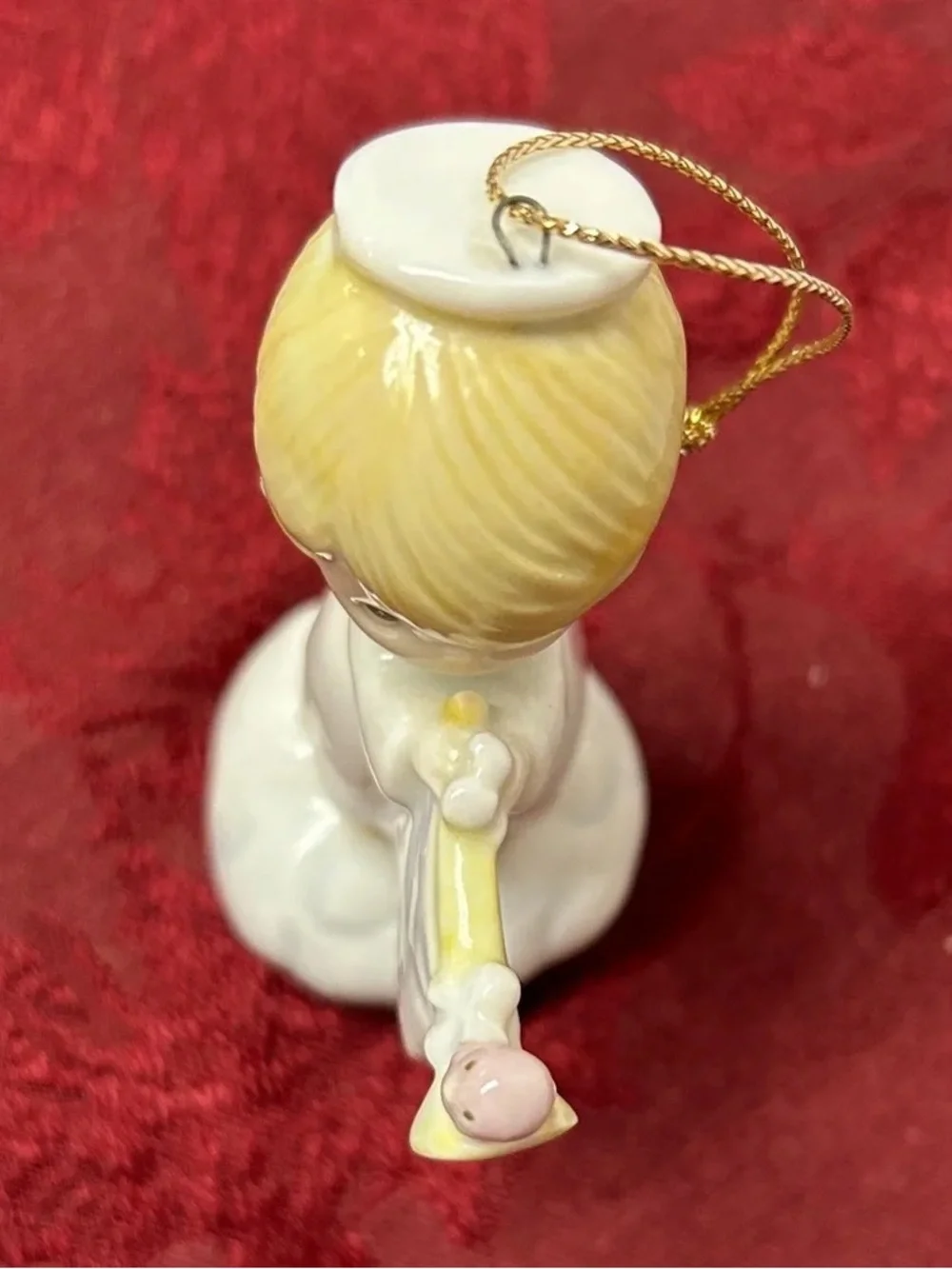 Porcelain Angel Figurine Holding 'Rejoice' Banner - White & Yellow